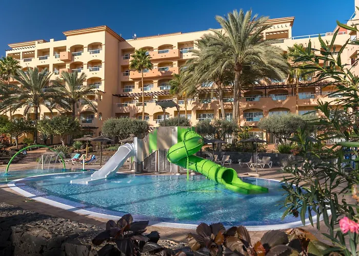 Semesteranläggning (resort) Elba Sara & Golf 4*