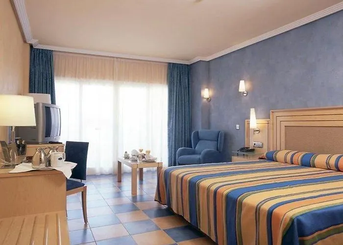 Elba Sara & Golf 4* קלטה דה פוסטה