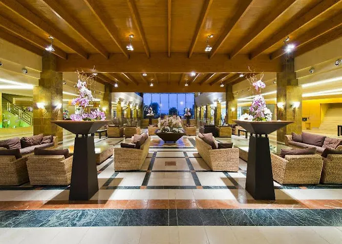 Elba Sara & Golf אתר נופש קלטה דה פוסטה