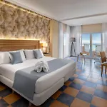 Elba Sara & Golf 度假村 4*