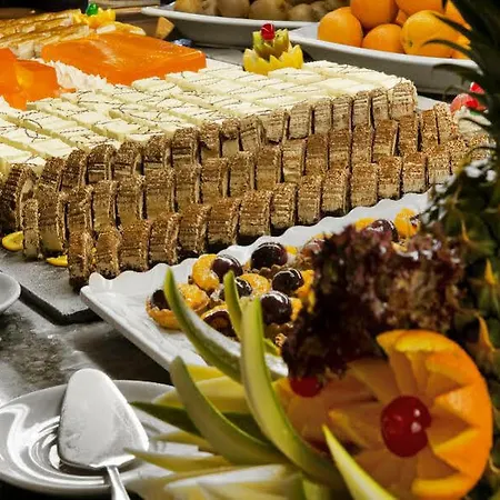 Elba Sara & Golf منتجع