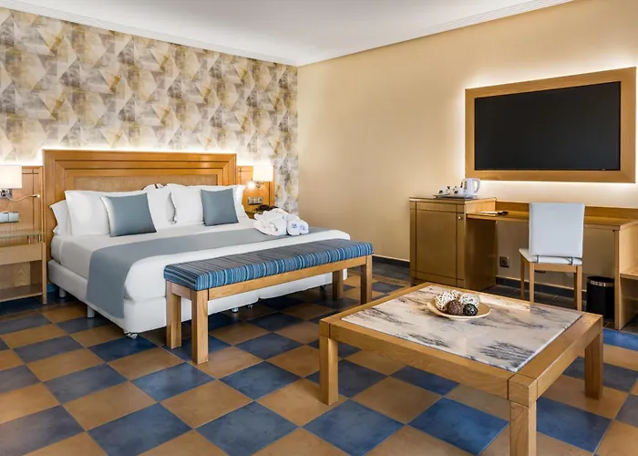 Elba Sara & Golf Rezort 4*