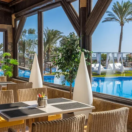 Elba Sara & Golf 칼레타데푸스테