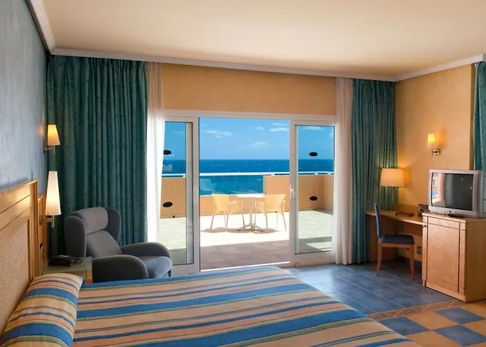 Elba Sara & Golf 4* كاليتا ذي فوستي