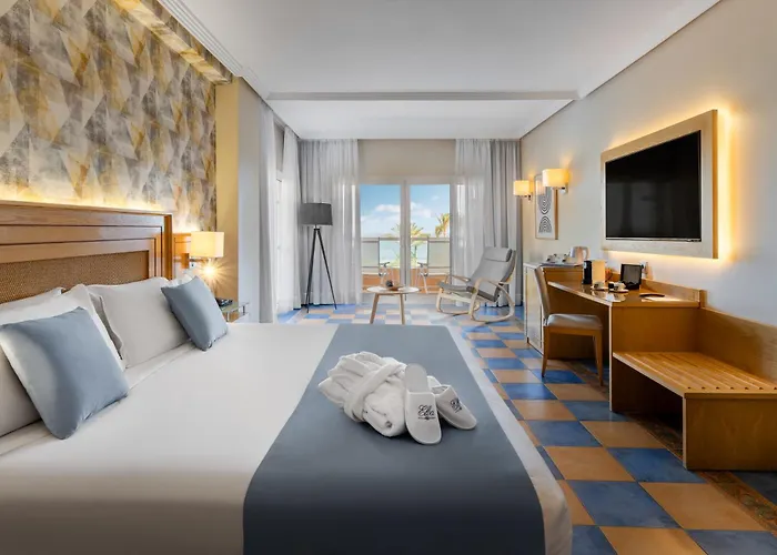 Elba Sara & Golf 4* كاليتا ذي فوستي