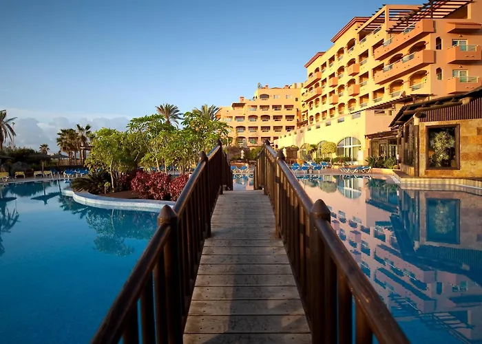 منتجع Elba Sara & Golf 4*