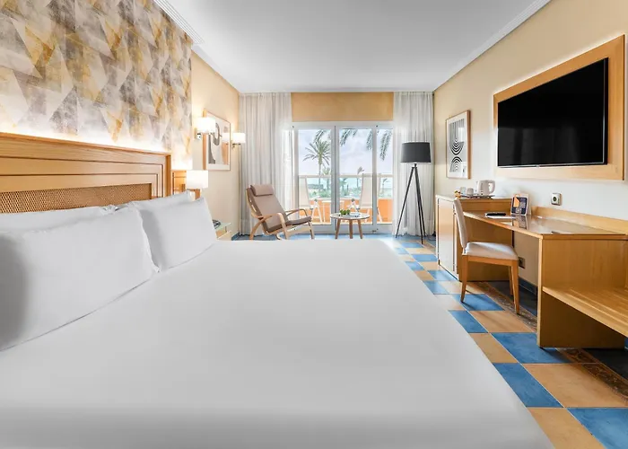 Elba Sara & Golf منتجع كاليتا ذي فوستي