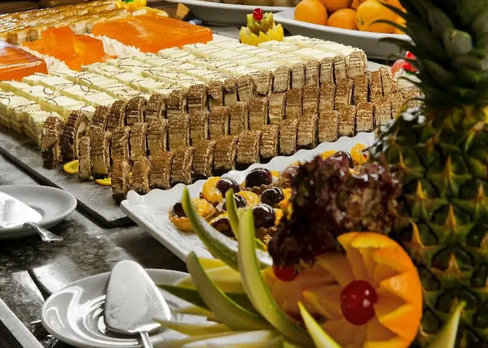 Elba Sara & Golf منتجع